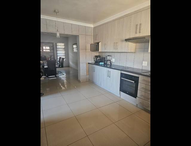 4 BEDROOM HOUSE FOR SALE IN AMANDASIG